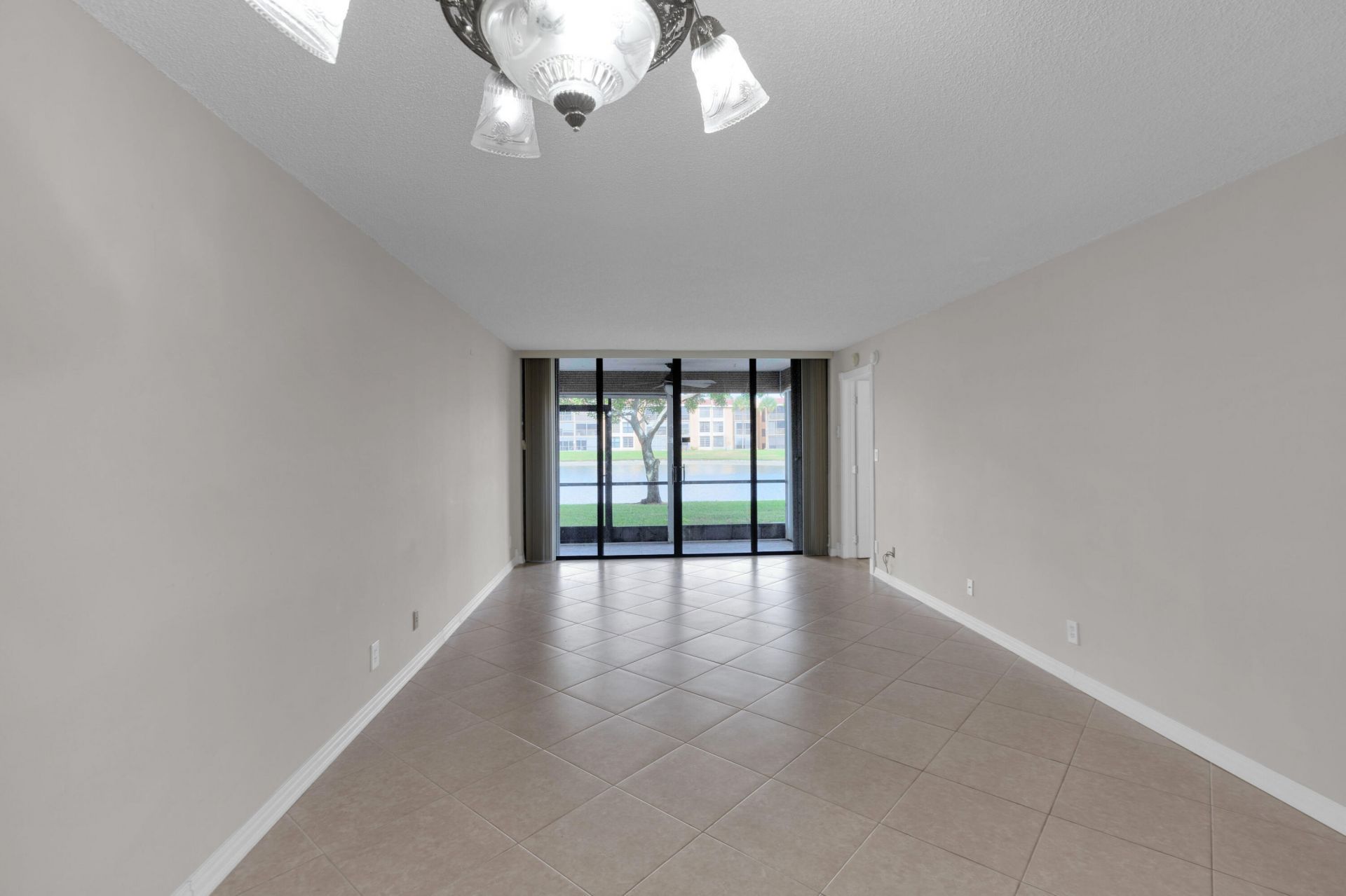 6610 Coral Lake Drive, Unit 110, Margate, FL 33063 Photo