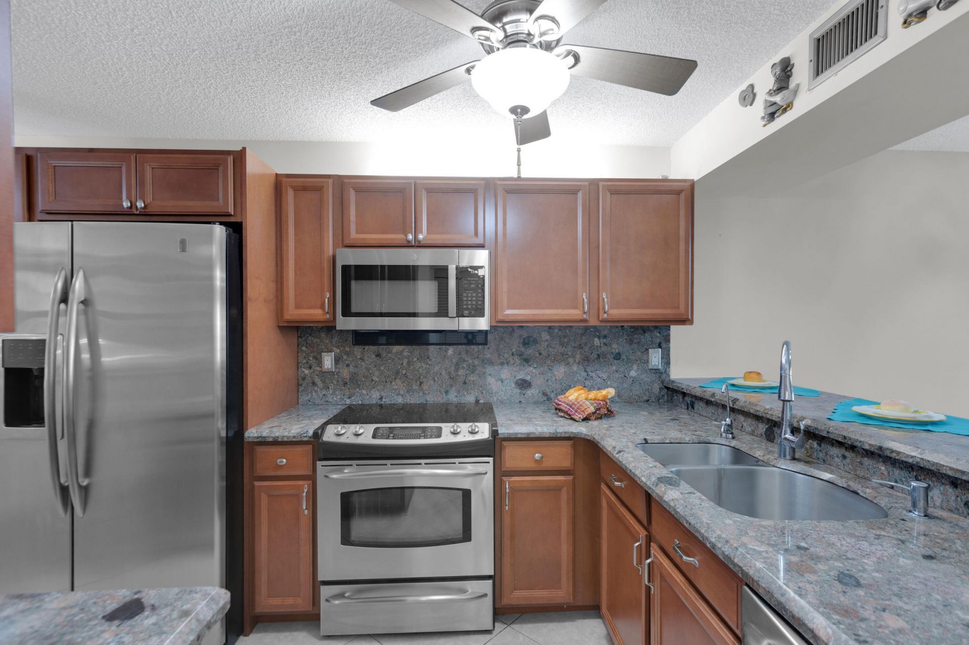 6610 Coral Lake Drive, Unit 110, Margate, FL 33063 Photo