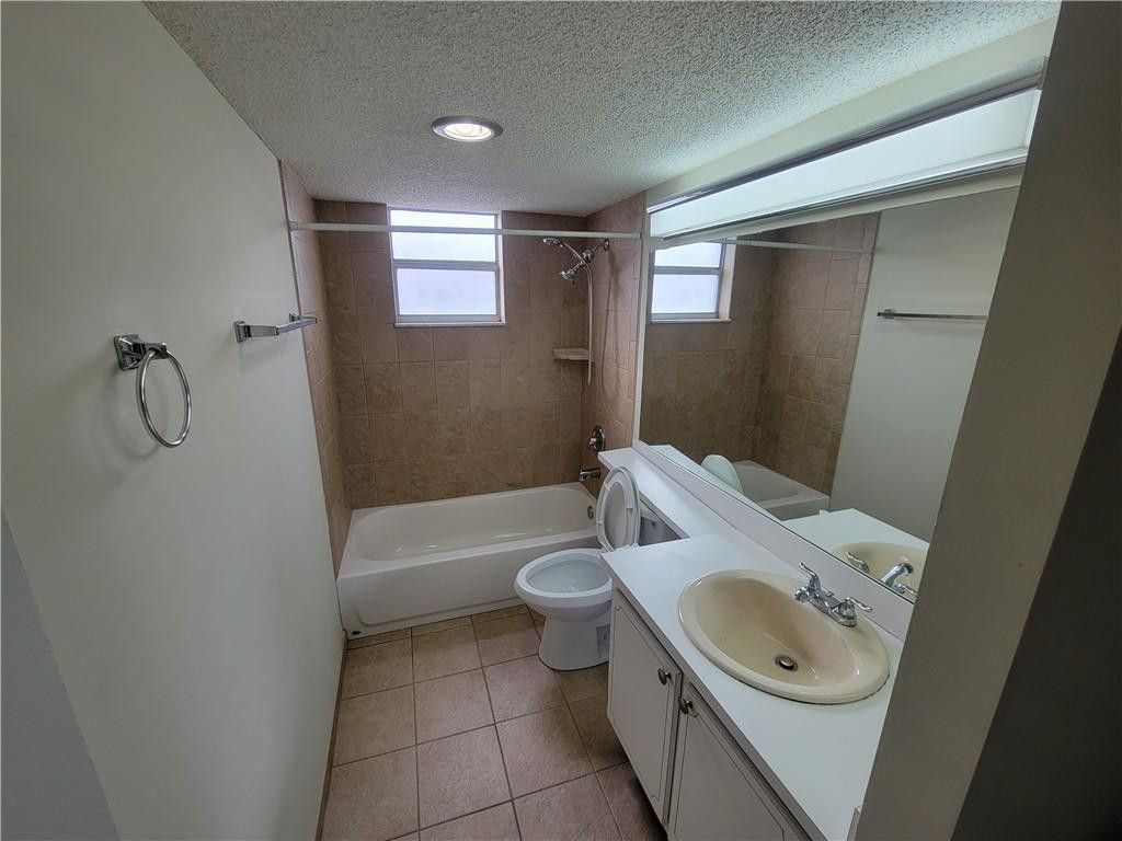 404 NW 68th Avenue, Unit 316, Plantation, FL 33317 Photo