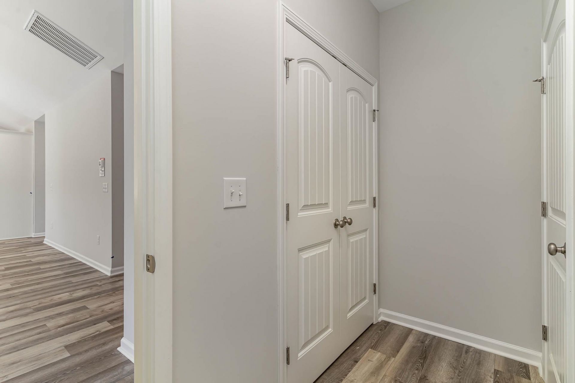 1140 Marley St. Photo 16