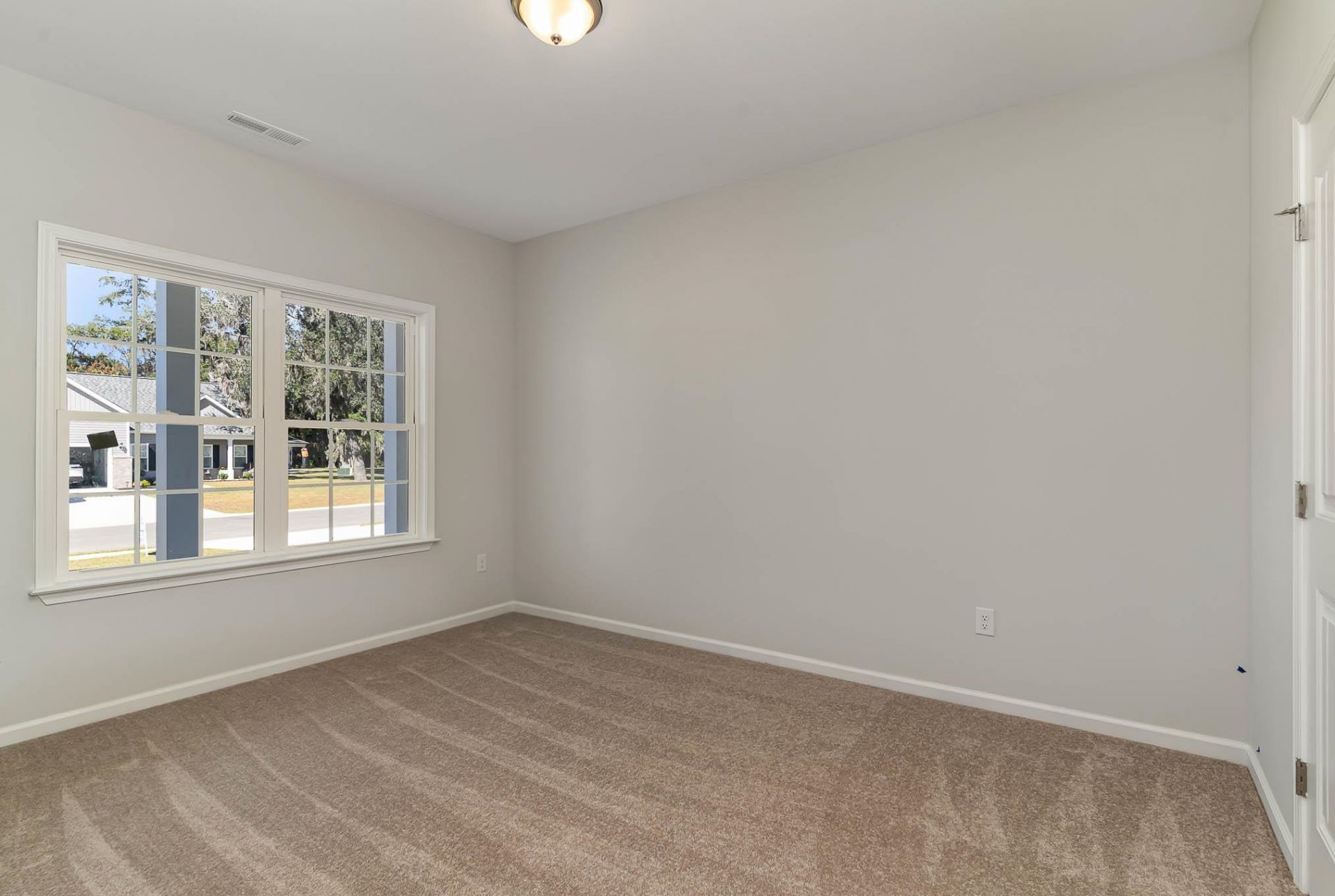 1140 Marley St. Photo 18