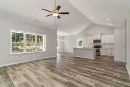 1140 Marley St. photo 4