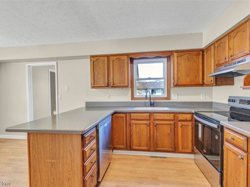 772 Camden Lane , Brunswick, OH 44212 Photo 8