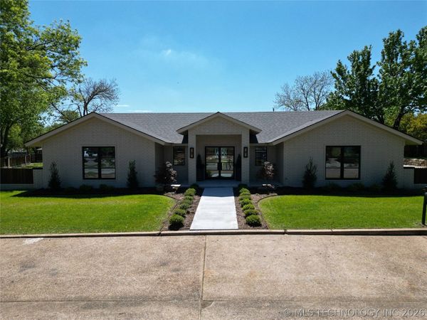 2200 Cloverleaf Place , Ardmore, OK 73401