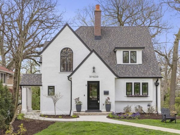 639 N Park Boulevard, Glen Ellyn, IL 60137