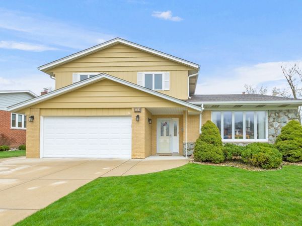 15329 Oak Road , Oak Forest, IL 60452