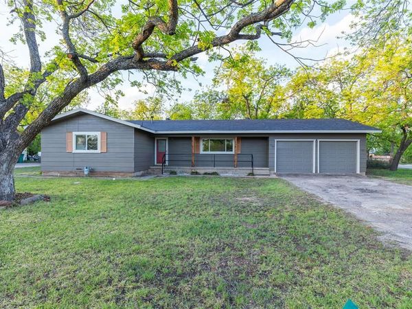 703 Cherry Heights, Clyde, TX 79510