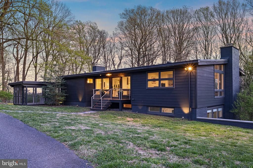 112 S Spring Valley Road, Wilmington, DE 19807 Main Photo