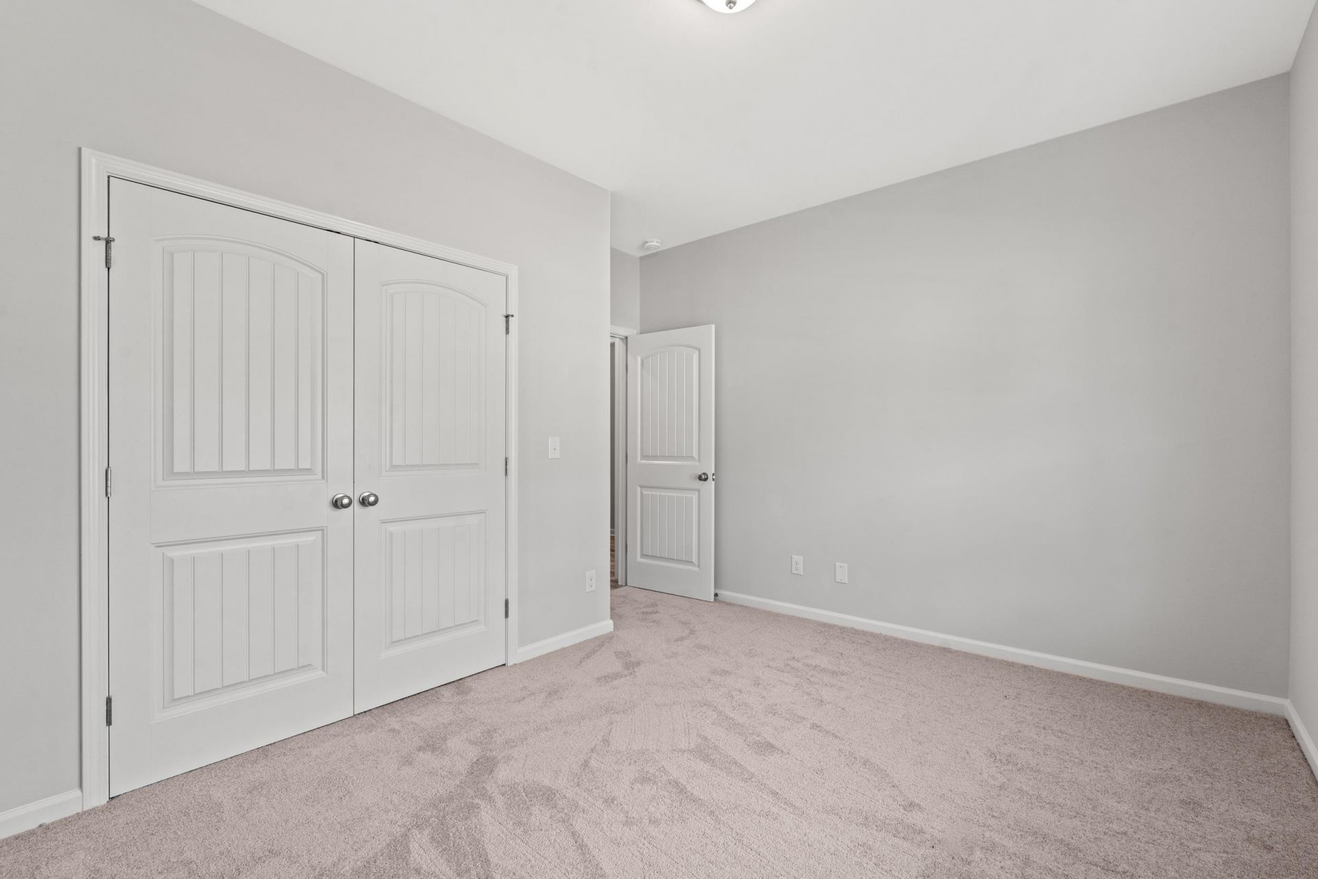 948 Woodside Dr. Photo 14