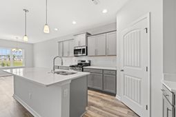 948 Woodside Dr. photo 4