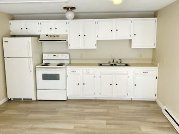 325 Ashland Ave, Unit 3, Southbridge, MA 01550