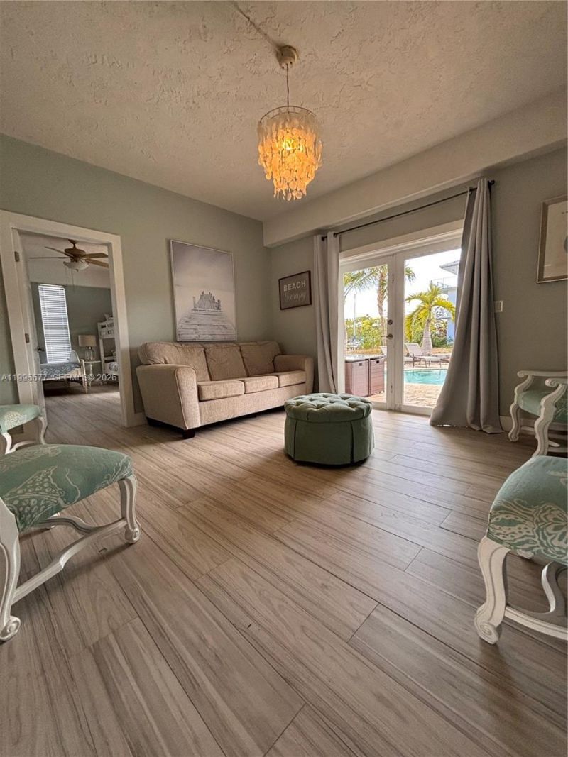 201 Wildwood Cir, Key Largo, FL 33037 Photo