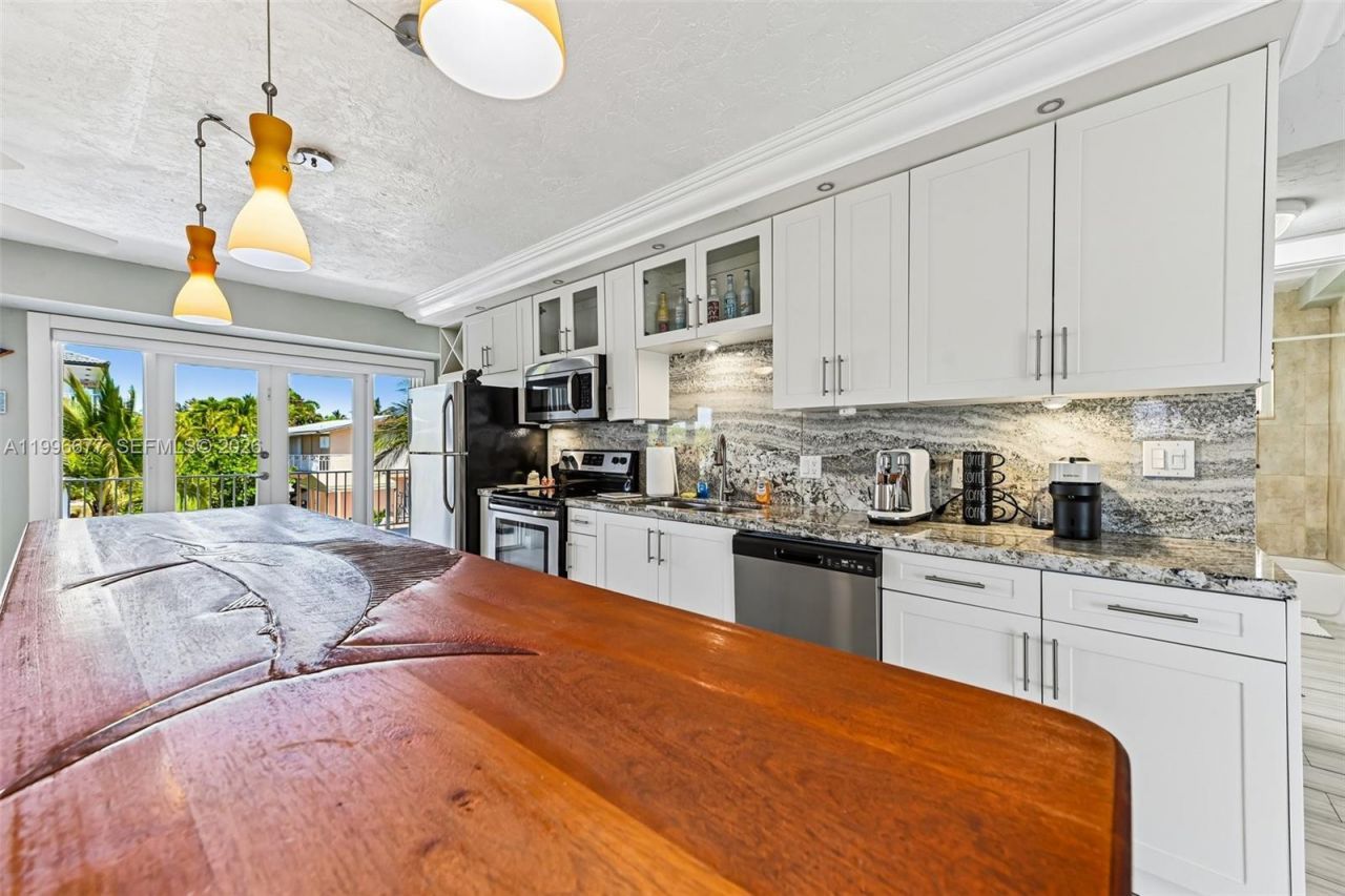 201 Wildwood Cir, Key Largo, FL 33037 Photo