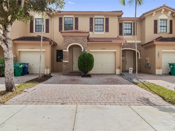 15460 SW 119th St, Miami, FL 33196