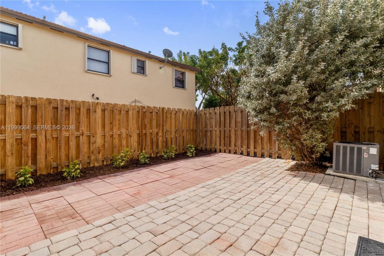 15460 SW 119th St, Miami, FL 33196 Photo