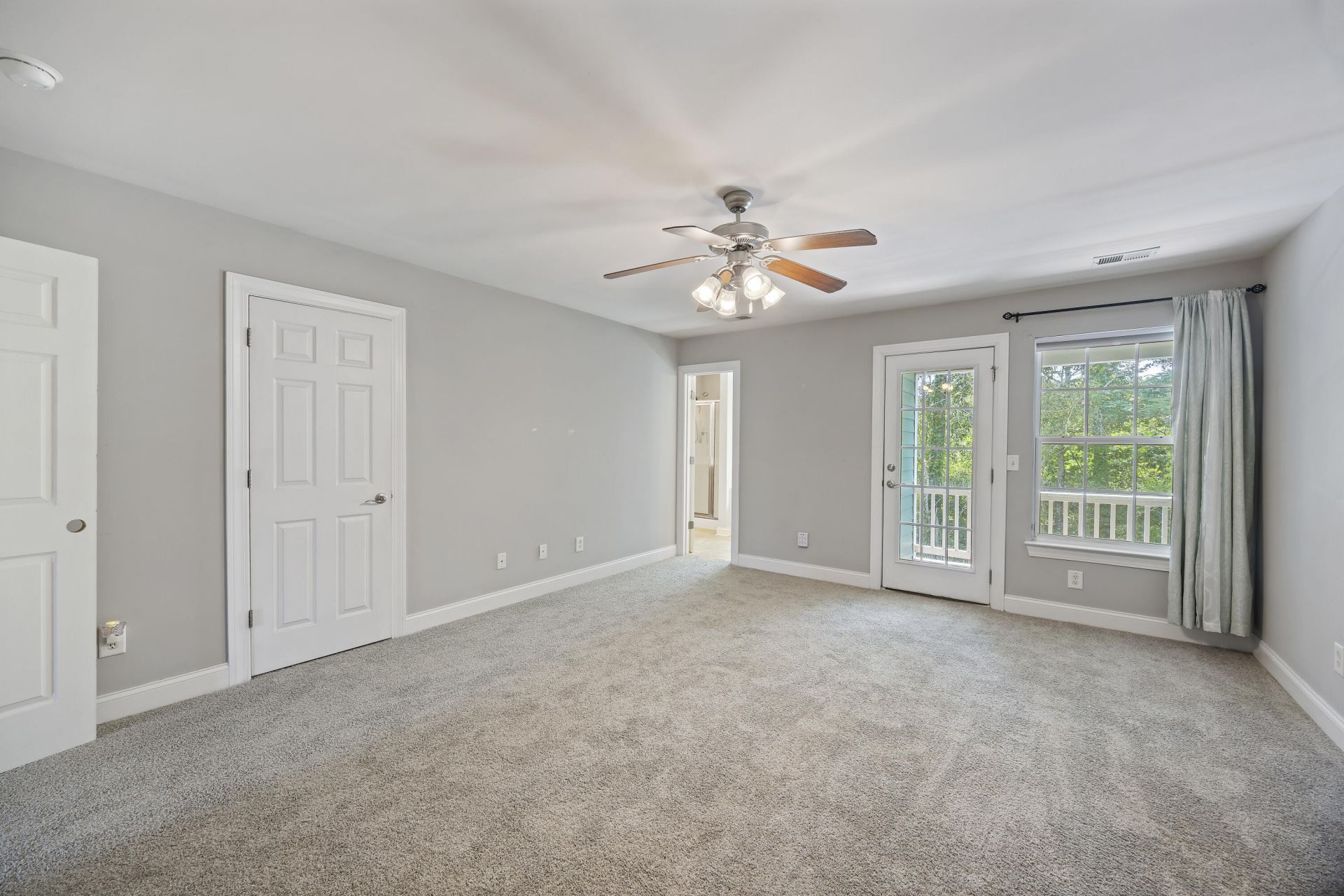 9019 Parlor Drive Photo 11