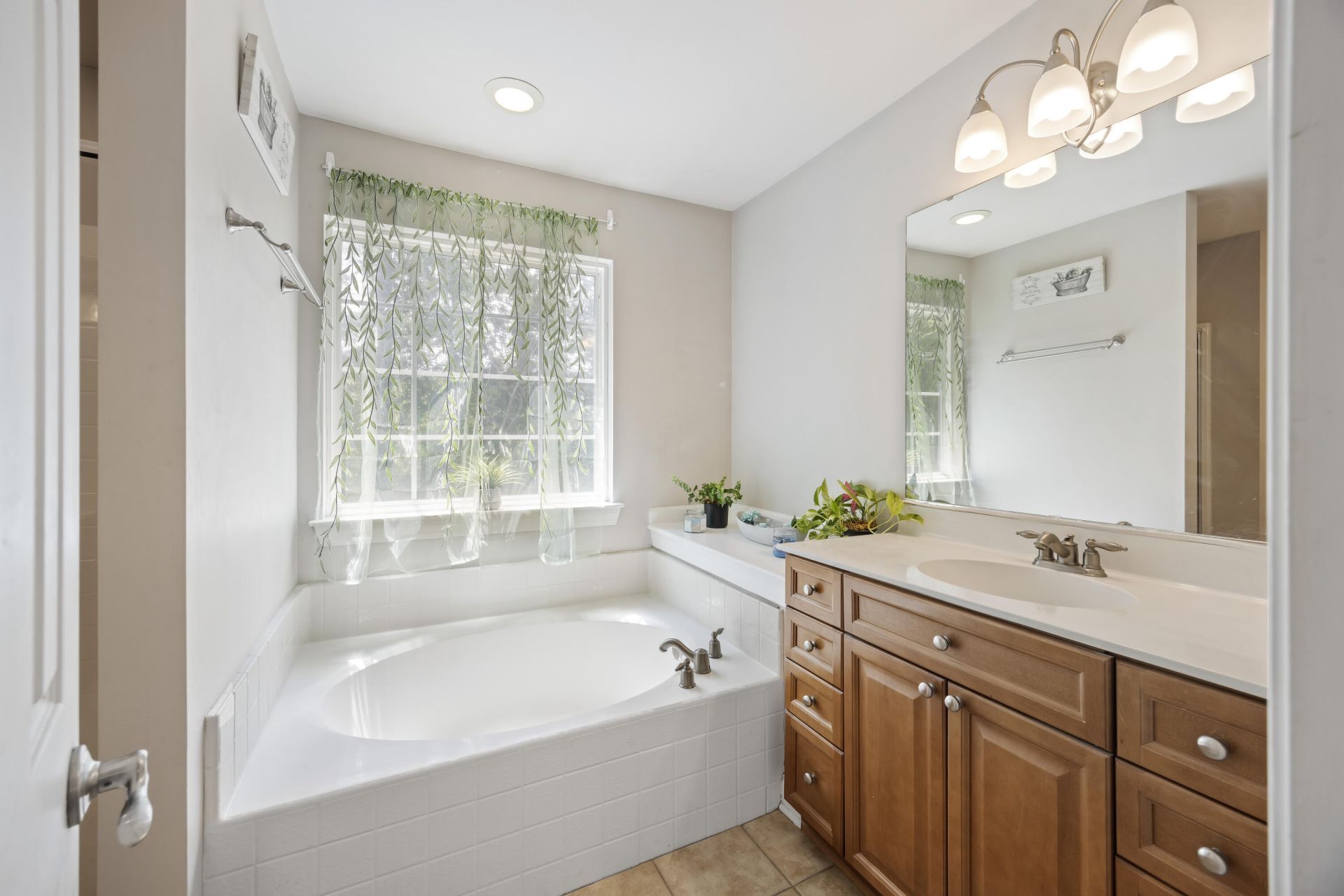 9019 Parlor Drive Photo 13