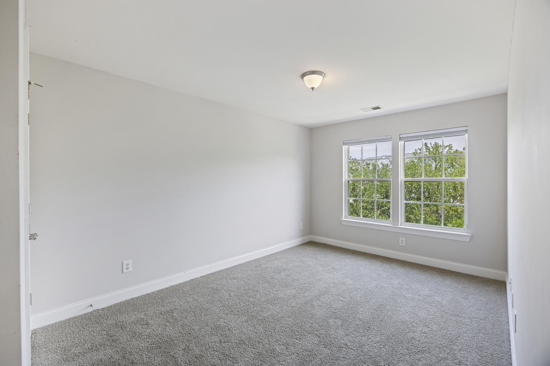 9019 Parlor Drive Photo 15