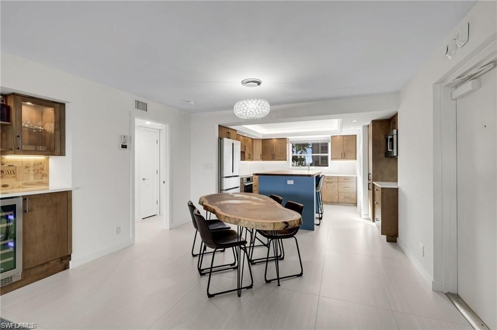 9486 Gulf Shore Dr, Unit A101, Naples, FL 34108 Photo