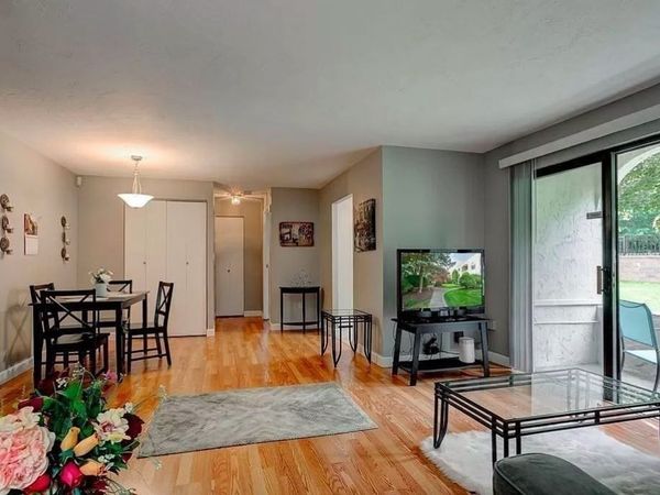 120 Fellsview Ter, Unit 121, Stoneham, MA 02180