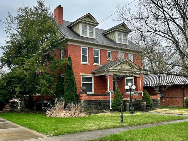 217 W High Street, Mount Gilead, OH 43338