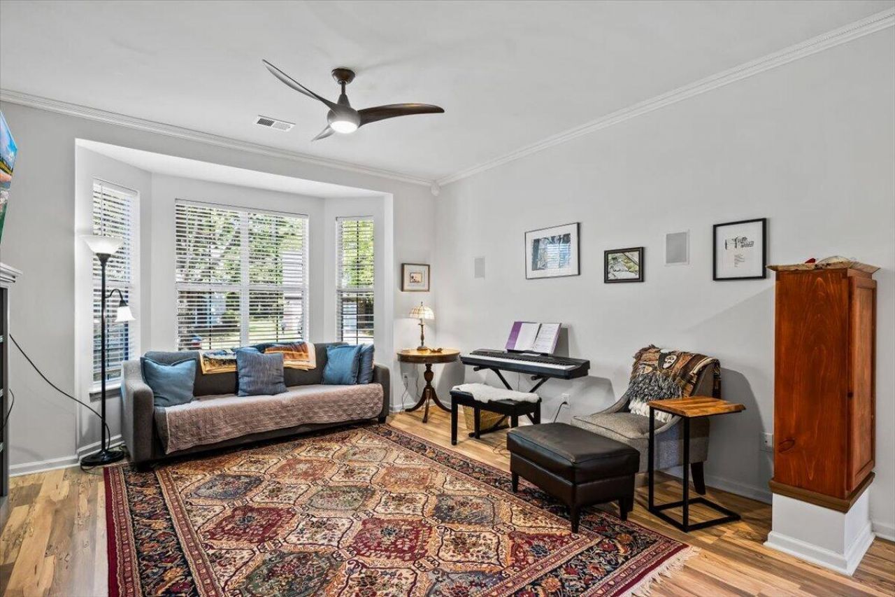 5411 Woodbreeze Drive Photo 12