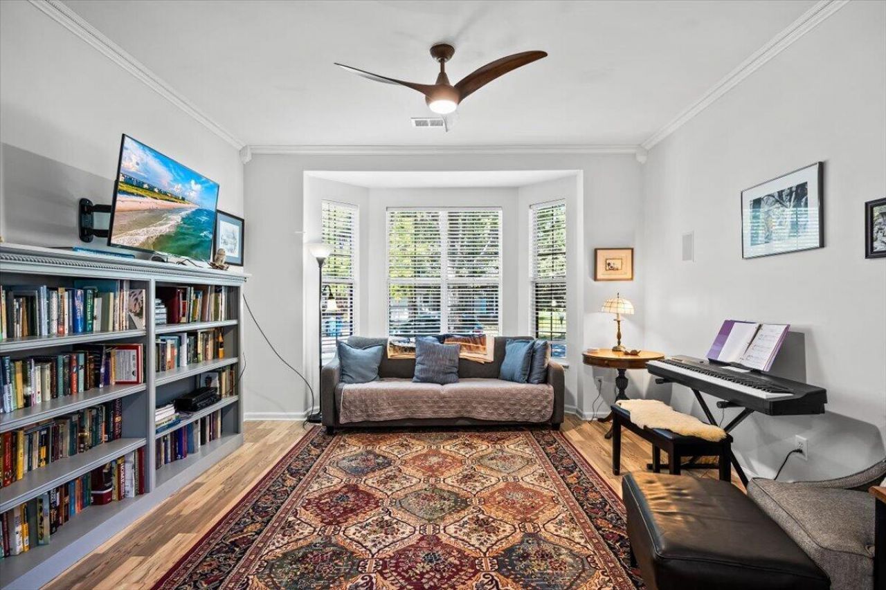 5411 Woodbreeze Drive Photo 13