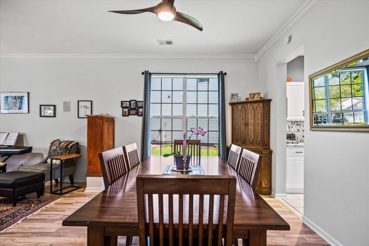 5411 Woodbreeze Drive Photo 7