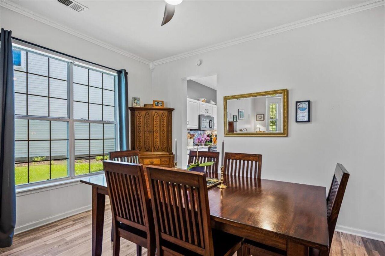 5411 Woodbreeze Drive Photo 8