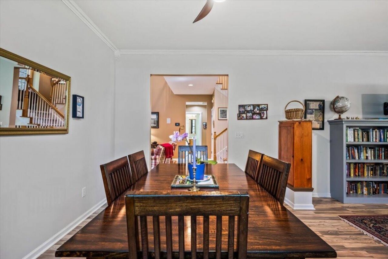 5411 Woodbreeze Drive Photo 9