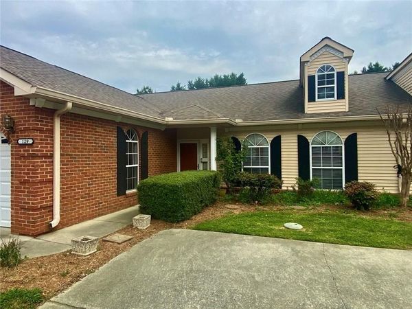 1698 Pin Oak, Unit 129, Dalton, GA 30721