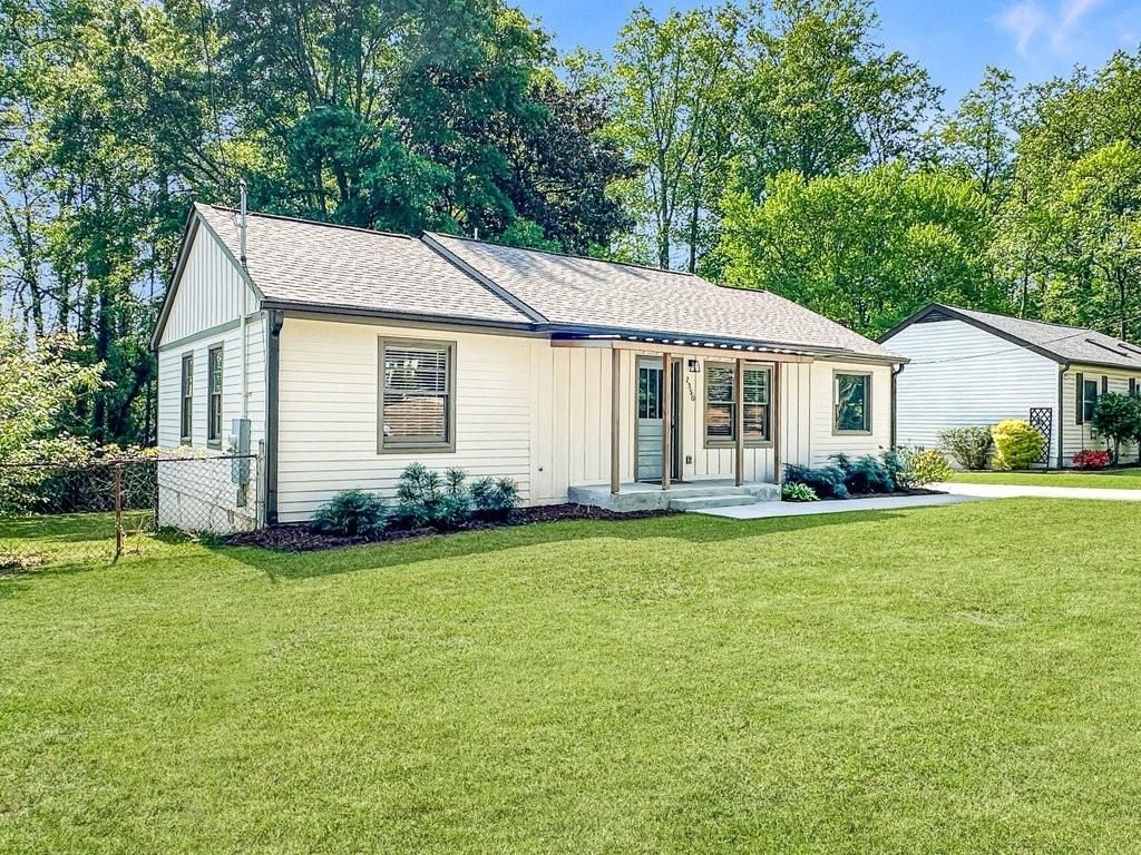 2350 Old Spring Road Se, Smyrna, GA 30080 Main Photo