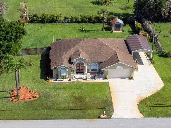 2025 SE Allamanda Drive, Port St. Lucie, FL 34952