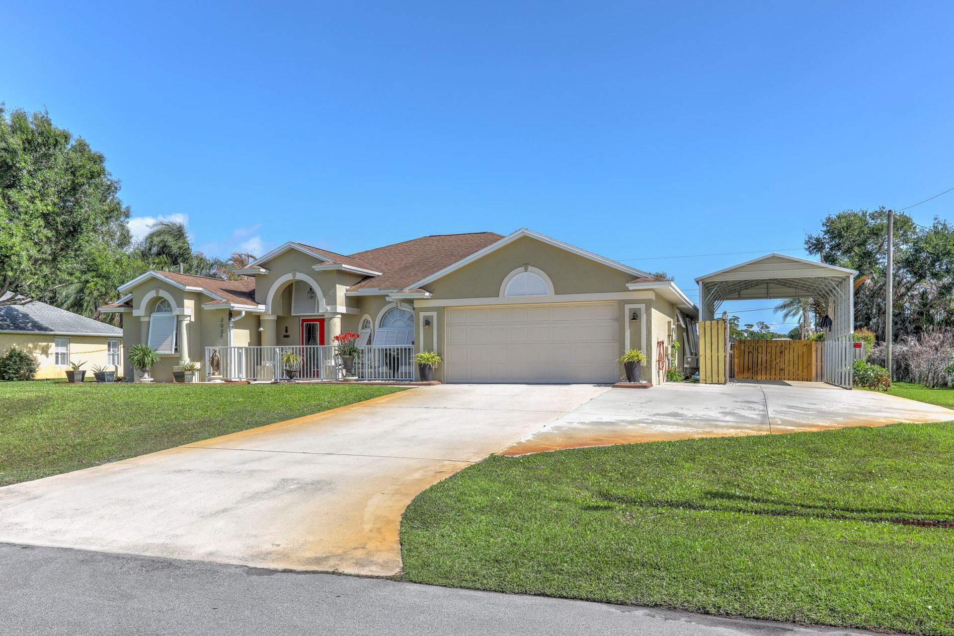 2025 SE Allamanda Drive, Port Saint Lucie, FL 34952 Photo