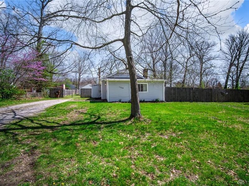 1704 Shady Lane, Beavercreek, OH 45432 Photo 2