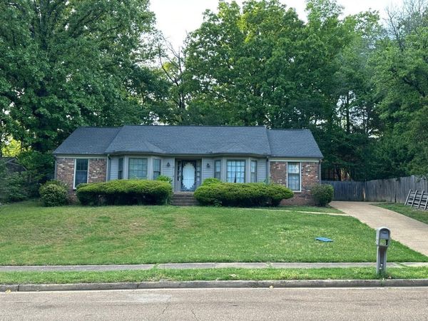 8588 KETTERING DR, Memphis, TN 38016