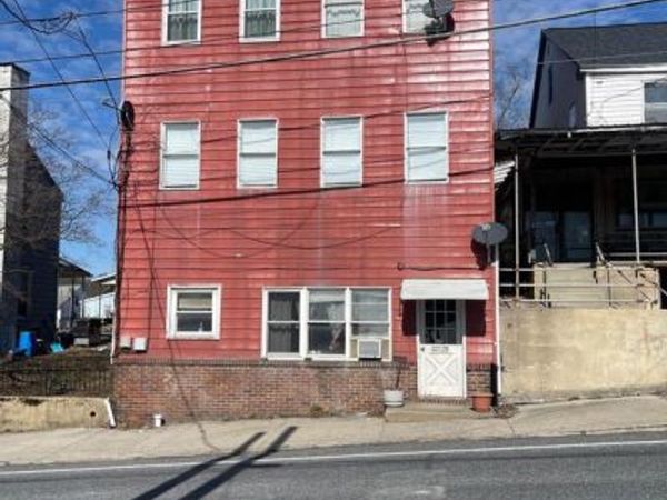 1015 BUNTING STREET, LLEWELLYN, PA 17944