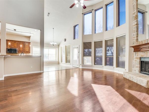 2260 Bald Eagle Way, Grand Prairie, TX 75052