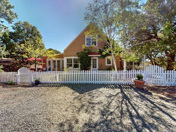 15 Toltec Road, Santa Fe, NM 87505
