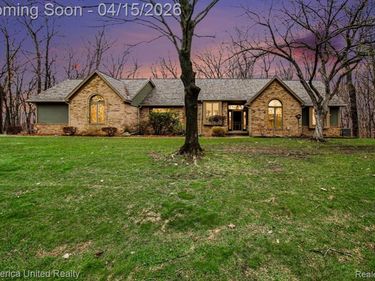 5440 Glenway Drive, Genoa Twp, MI 48116