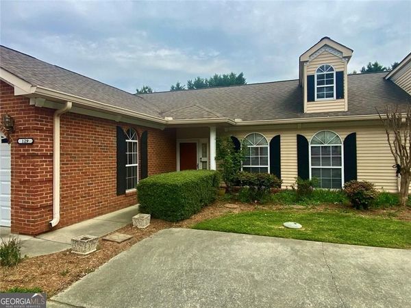 1698 Pin Oak Drive, Unit 129, Dalton, GA 30721