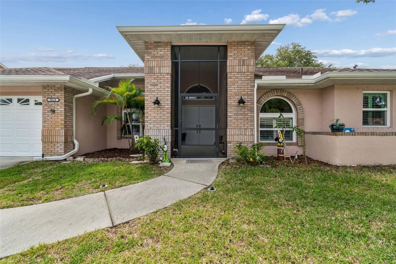 9824 Hermosillo Drive, New Port Richey, FL 34655 Photo