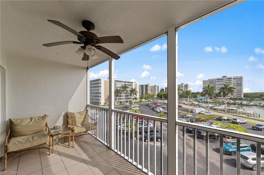 1 Bluebill Ave, Unit 402, Naples, FL 34108 Photo