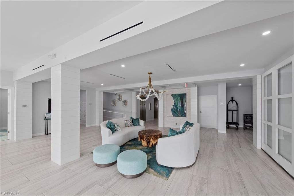 1 Bluebill Ave, Unit 402, Naples, FL 34108 Photo