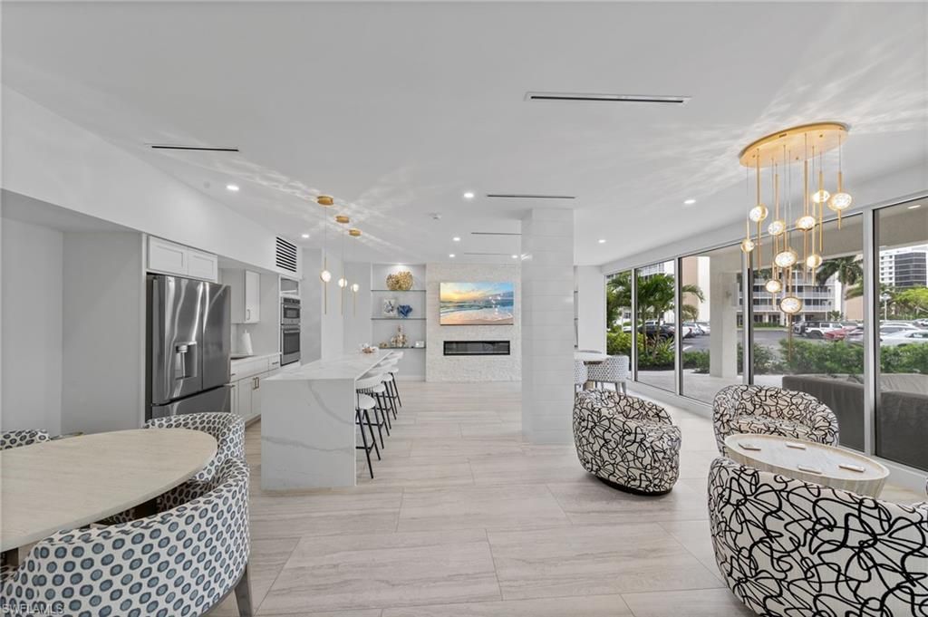 1 Bluebill Ave, Unit 402, Naples, FL 34108 Photo