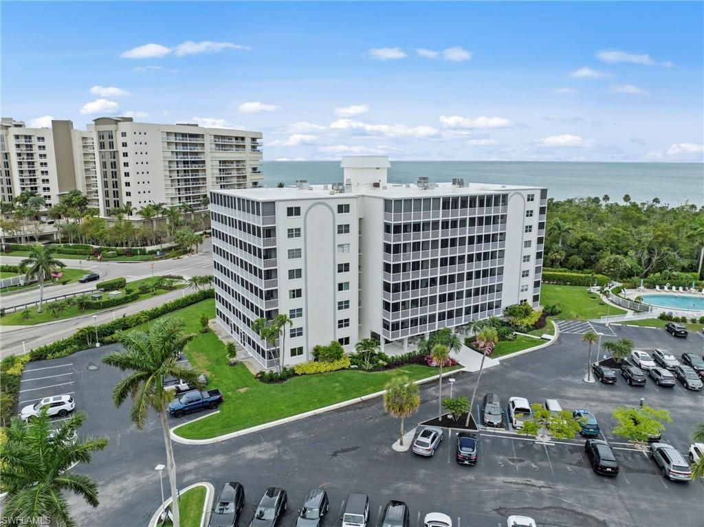 1 Bluebill Ave, Unit 402, Naples, FL 34108 Photo