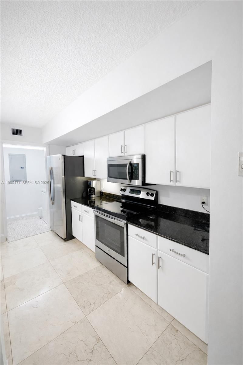 6917 Collins Ave, Unit 1611, Miami Beach, FL 33141 Photo