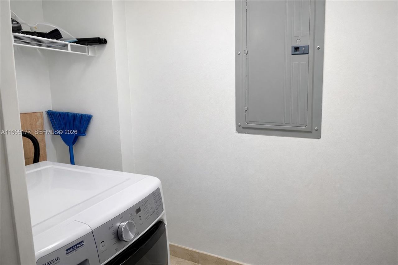 6917 Collins Ave, Unit 1611, Miami Beach, FL 33141 Photo