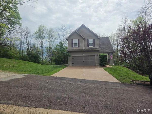 316 W Walnut Street, Pacific, MO 63069