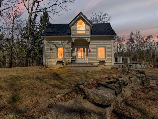 22 Walkers Lane, Kennebunkport, ME 04046